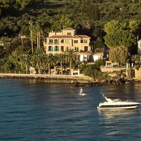 Calypso Villas Amoudi Exterior photo