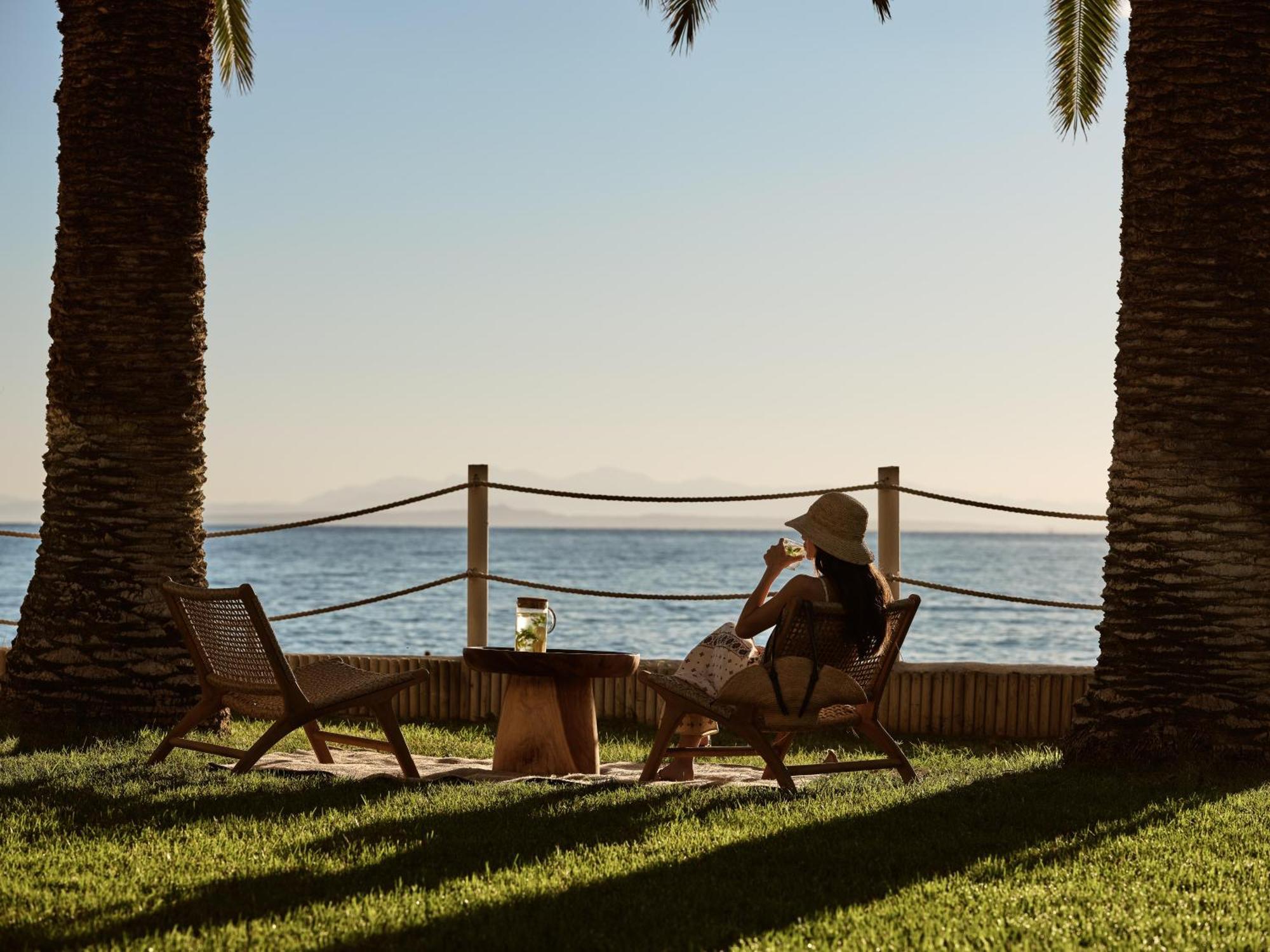 Calypso Villas Amoudi Exterior photo